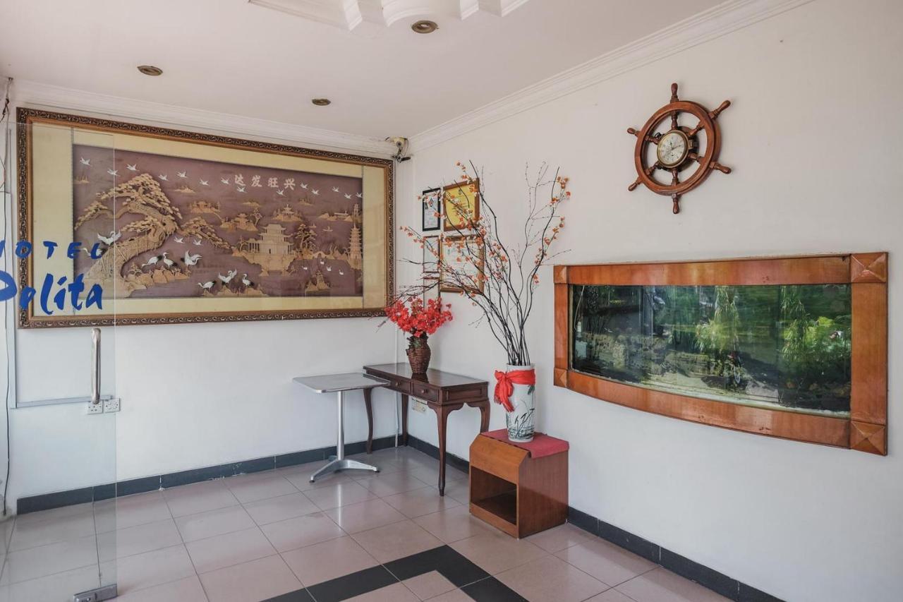 เรดดอร์ซ เนียร์ นาโกยาฮิลล์ มอลล์ บาตัม 5 Hotel Batam ภายนอก รูปภาพ