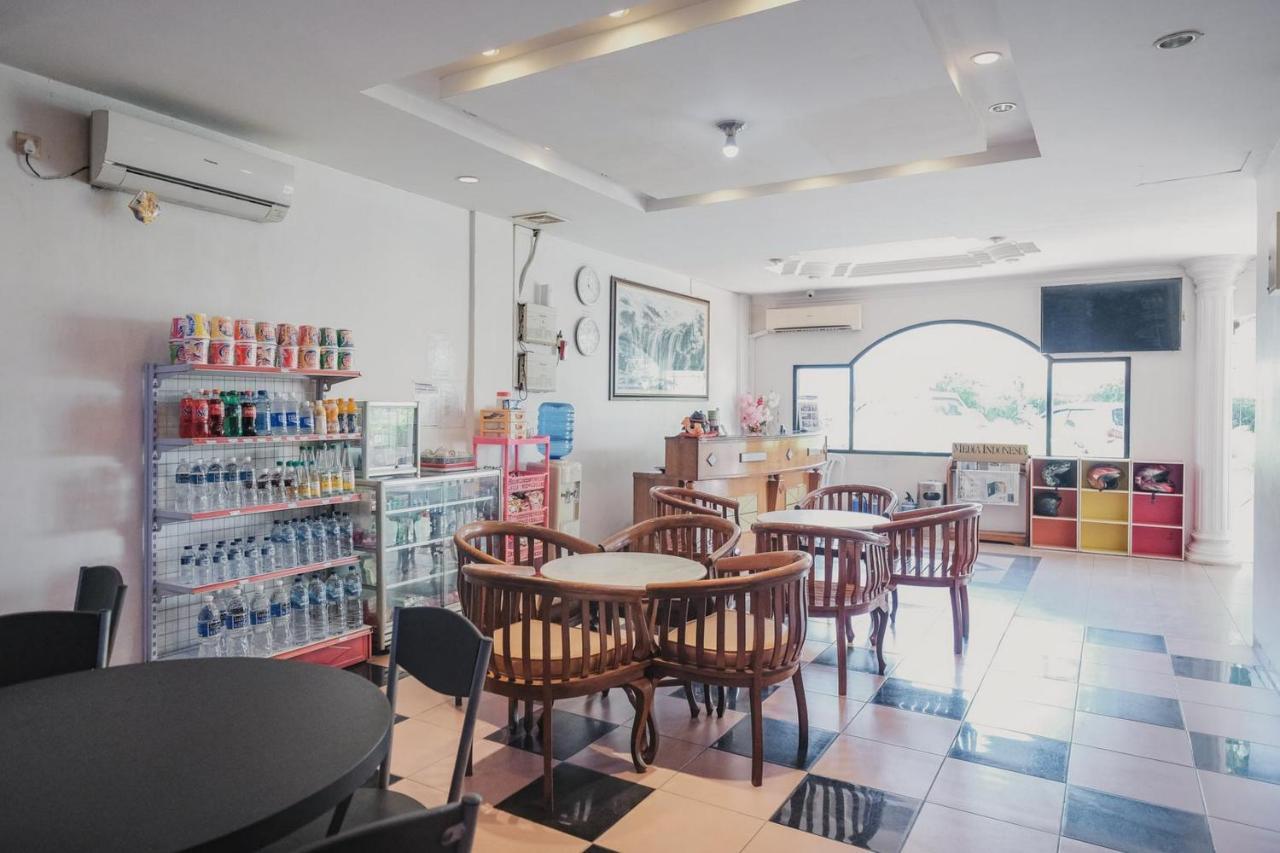 เรดดอร์ซ เนียร์ นาโกยาฮิลล์ มอลล์ บาตัม 5 Hotel Batam ภายนอก รูปภาพ