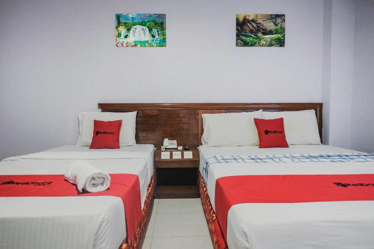 เรดดอร์ซ เนียร์ นาโกยาฮิลล์ มอลล์ บาตัม 5 Hotel Batam ภายนอก รูปภาพ