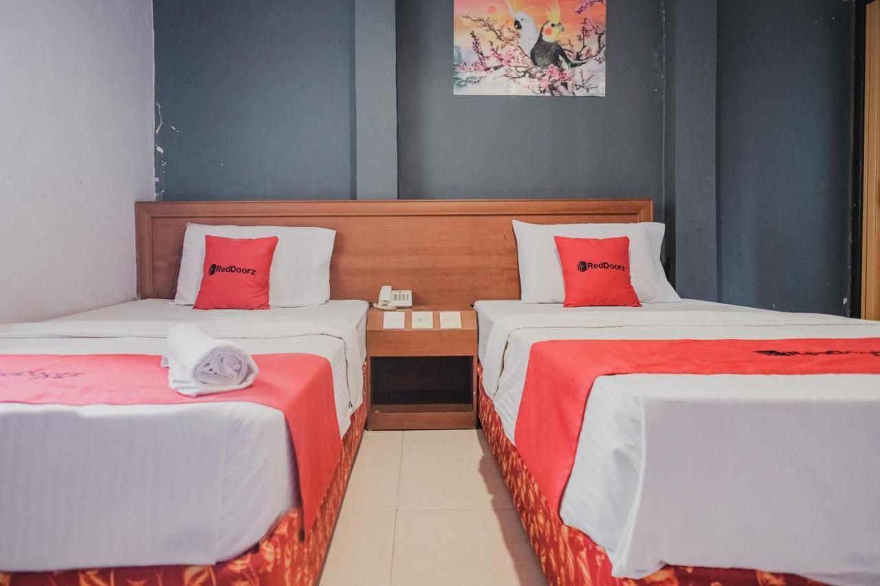 เรดดอร์ซ เนียร์ นาโกยาฮิลล์ มอลล์ บาตัม 5 Hotel Batam ภายนอก รูปภาพ